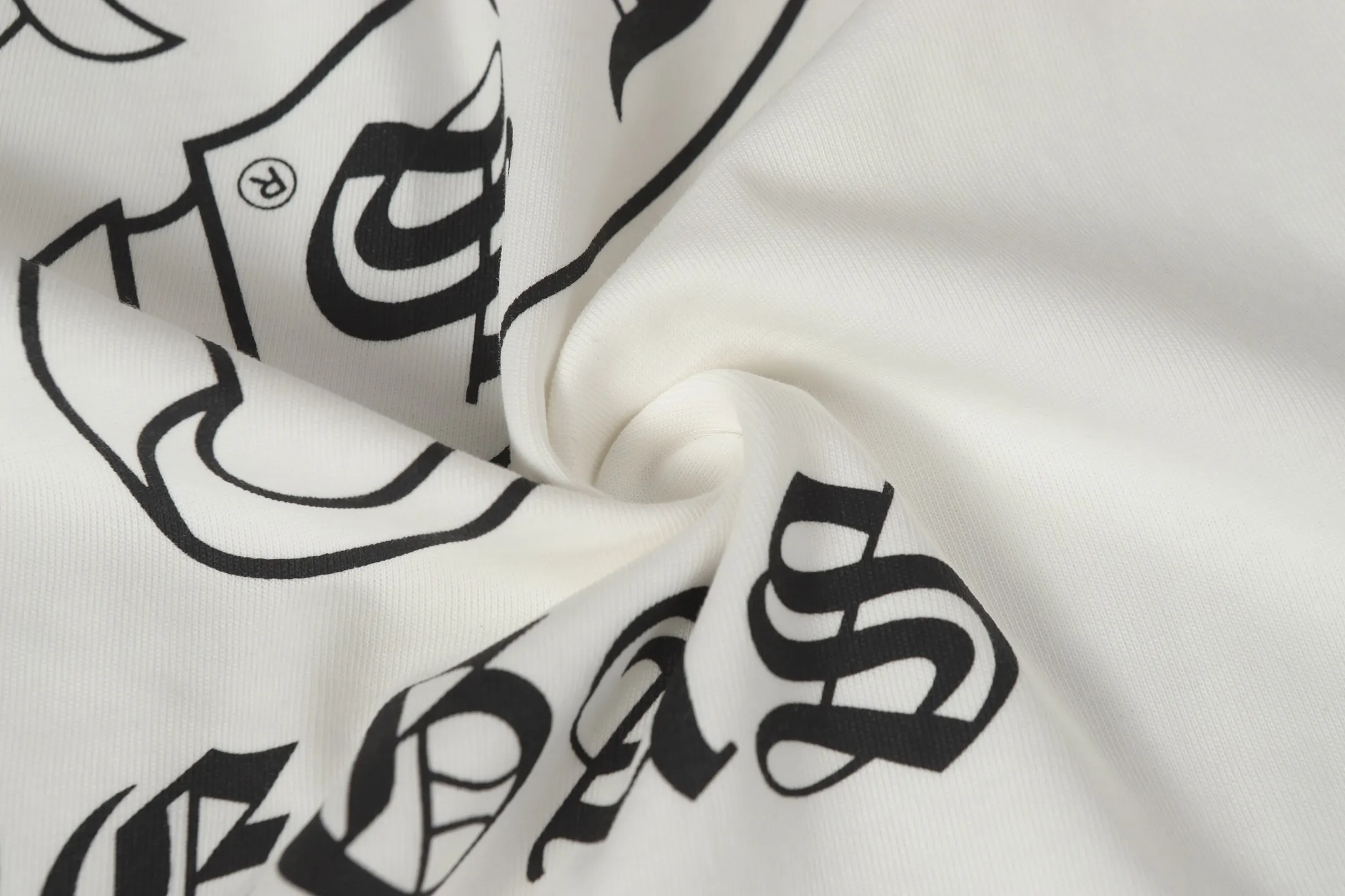 P150 2125 style -Chrome Hearts/Chrome Hearts Hong Kong limited Sanskrit letter printed long-sleeved T-shirt -High weight, high density and high quality. The wool is soft, delicate and skin-friendly. It feels soft and silky. It has excellent warmth and skin-friendly properties.